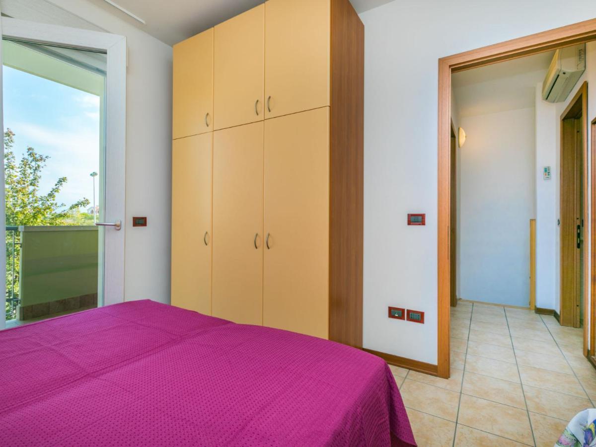 Apartment Robinia-Pinetine-4 By Interhome Дуна Верде Екстериор снимка