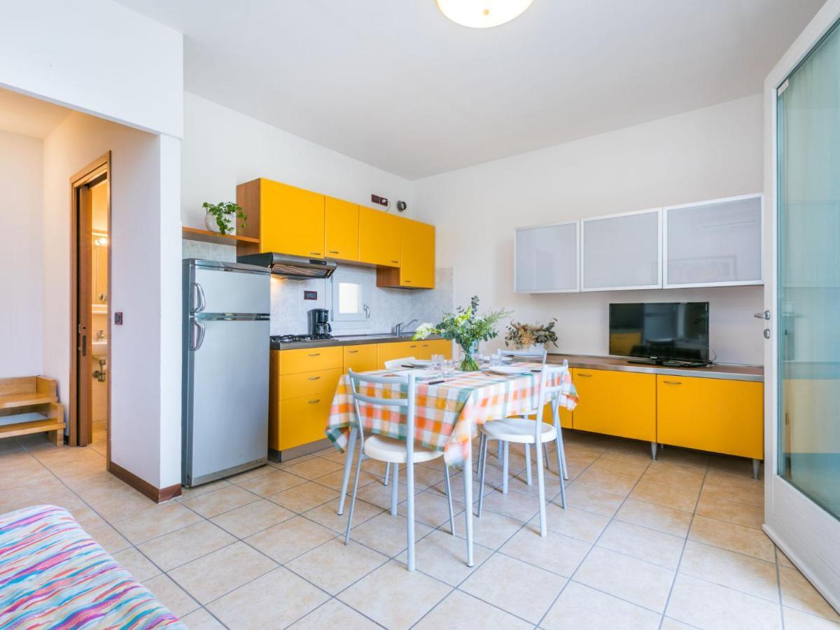 Apartment Robinia-Pinetine-4 By Interhome Дуна Верде Екстериор снимка